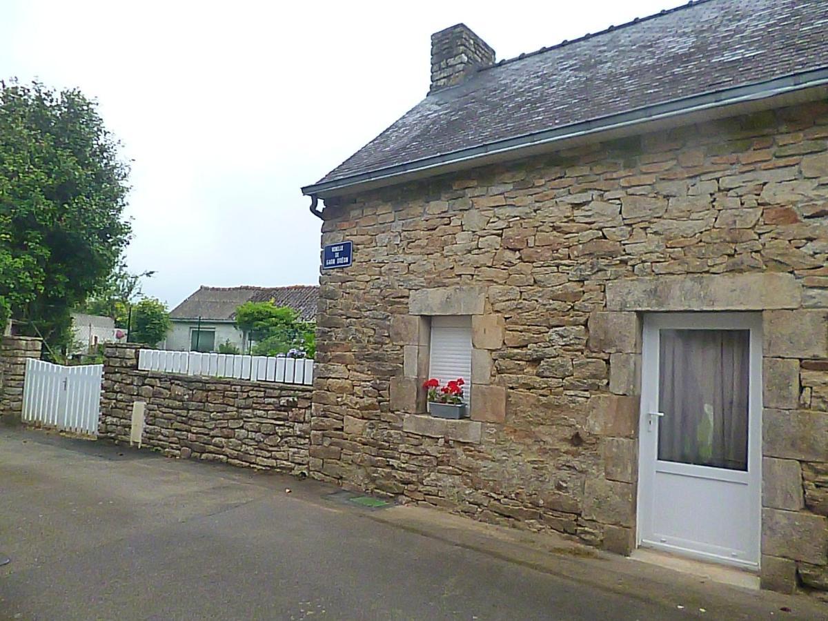 Gite Au Calme Centre Finistere Jardin Clos Trégourez 外观 照片